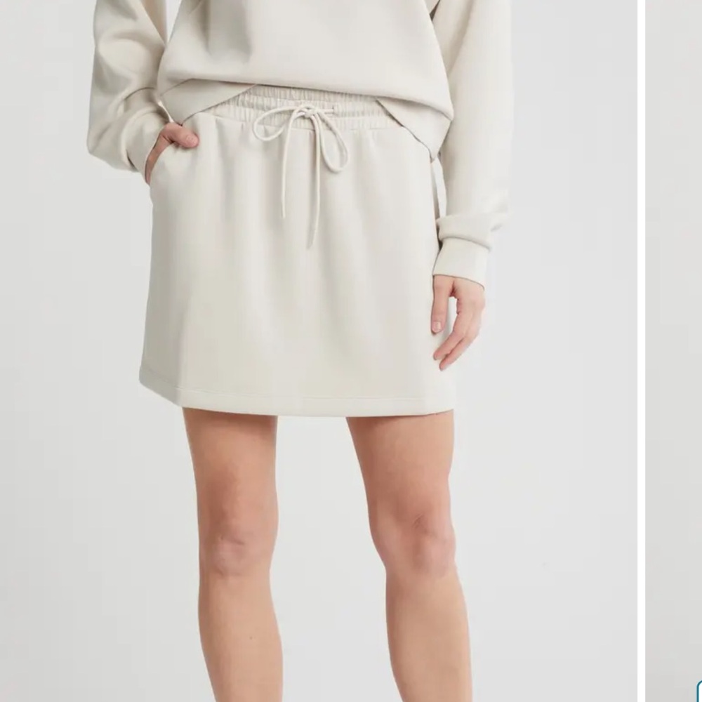 Zella Women's Off-White Mini Skirt with ruched top -set